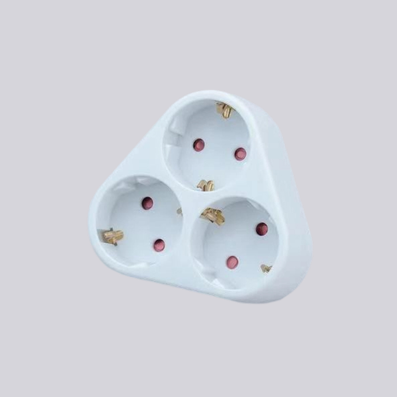 G01-03A adaptor segitiga tiga colokan bulat tipe Jerman